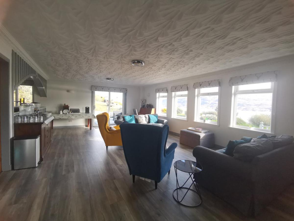 Lochbroom Lodge Уллапул Экстерьер фото