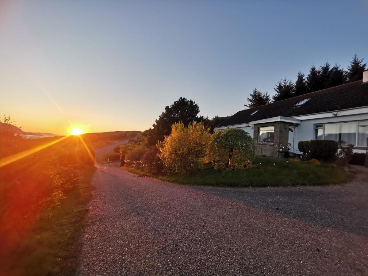 Lochbroom Lodge Уллапул Экстерьер фото