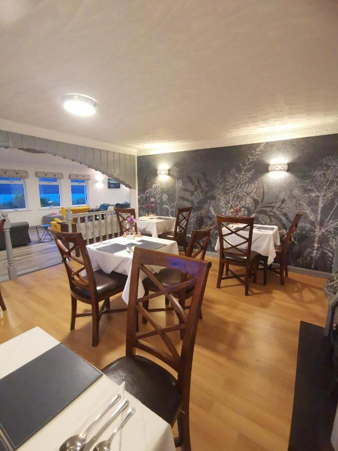 Lochbroom Lodge Уллапул Экстерьер фото