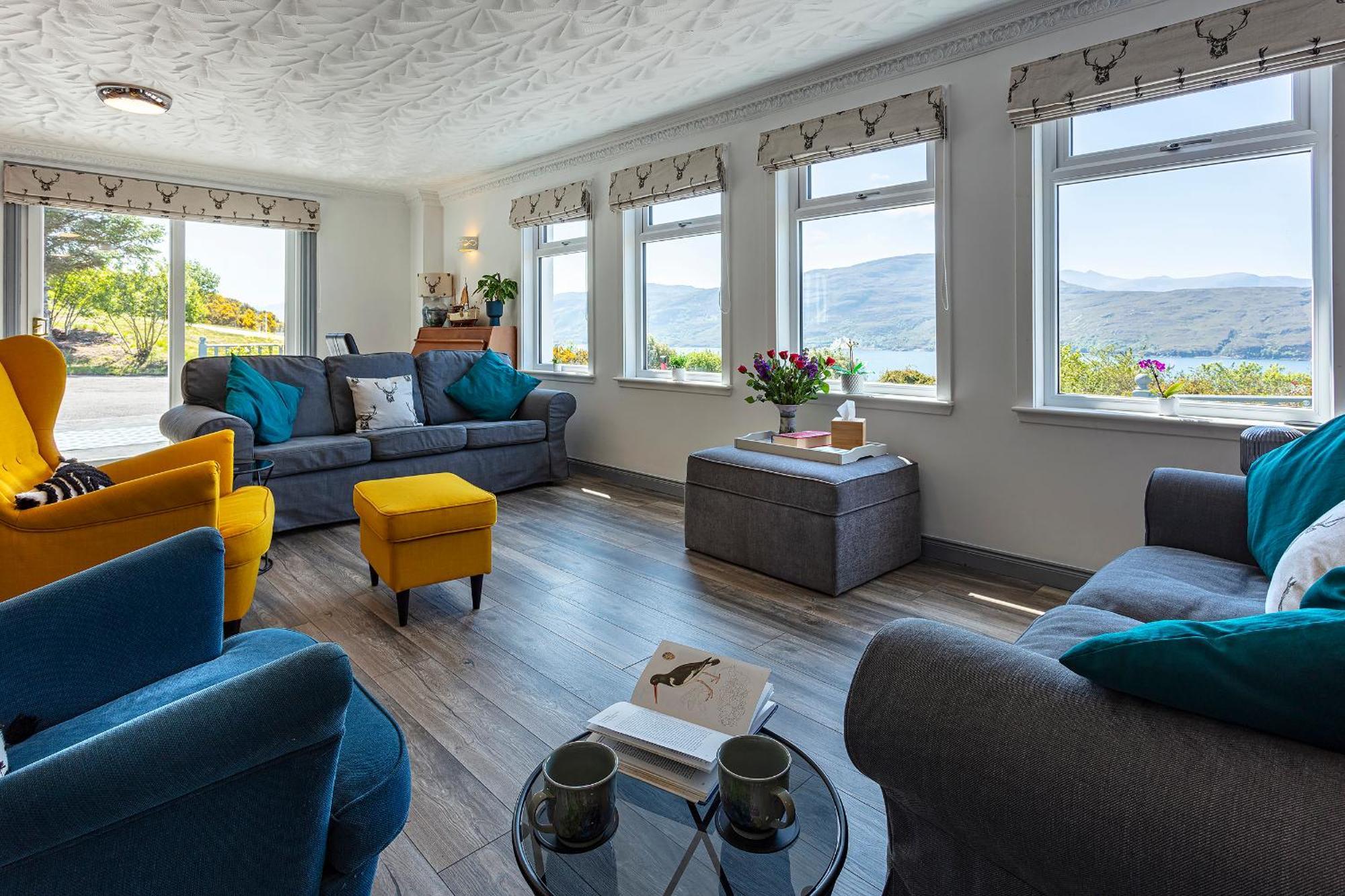 Lochbroom Lodge Уллапул Экстерьер фото