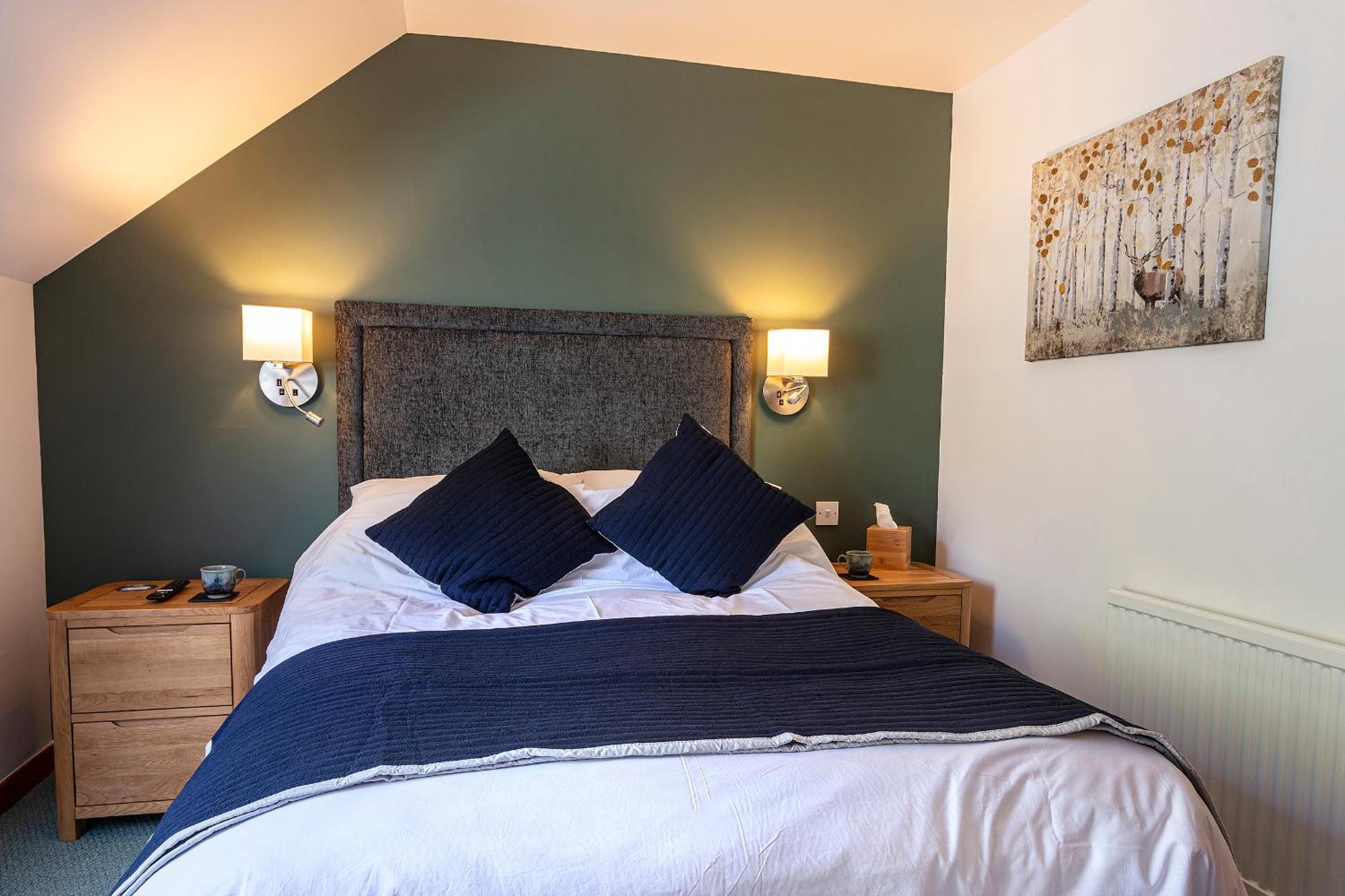 Lochbroom Lodge Уллапул Экстерьер фото