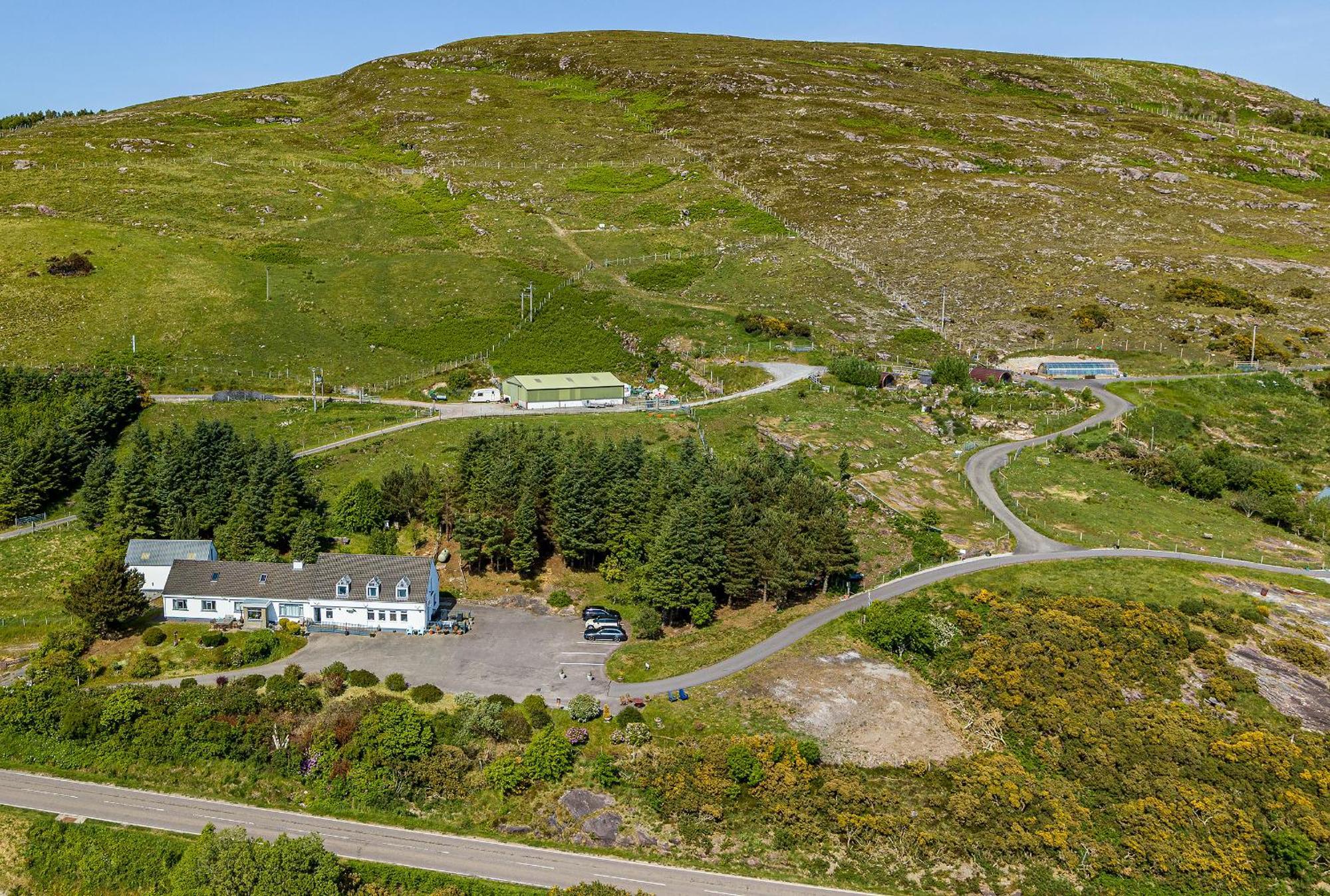 Lochbroom Lodge Уллапул Экстерьер фото